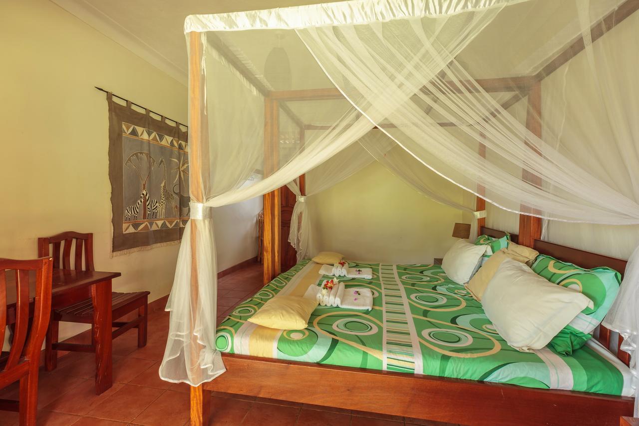 Airport Guesthouse Εντέμπε Εξωτερικό φωτογραφία