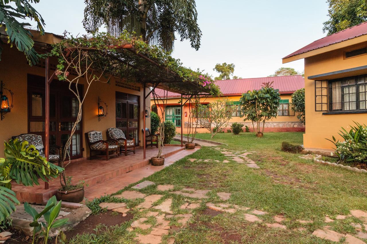 Airport Guesthouse Εντέμπε Εξωτερικό φωτογραφία
