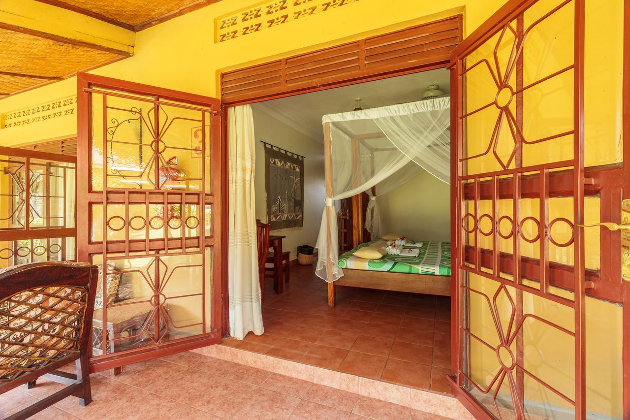 Airport Guesthouse Εντέμπε Εξωτερικό φωτογραφία