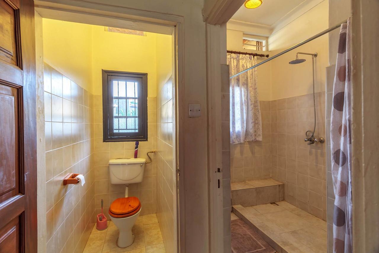 Airport Guesthouse Εντέμπε Εξωτερικό φωτογραφία