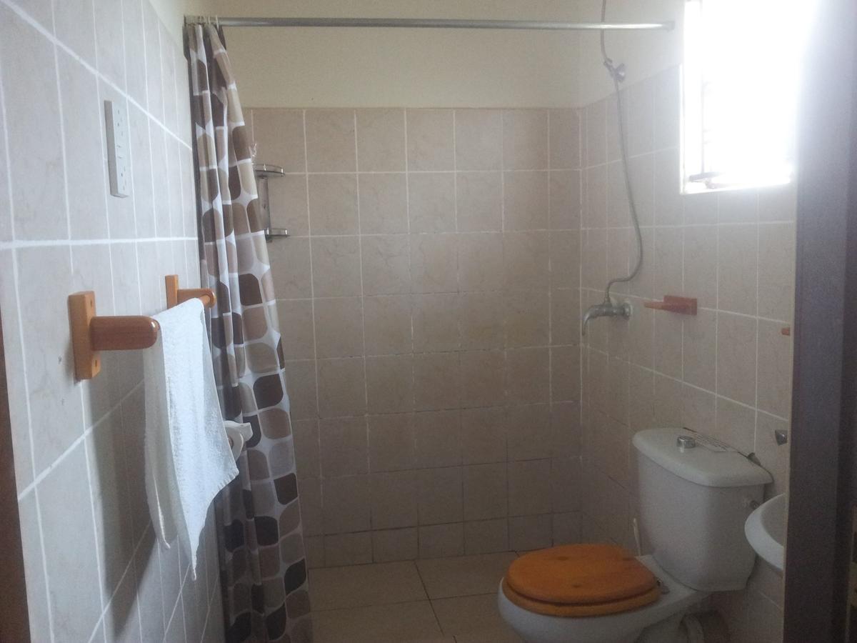 Airport Guesthouse Εντέμπε Εξωτερικό φωτογραφία